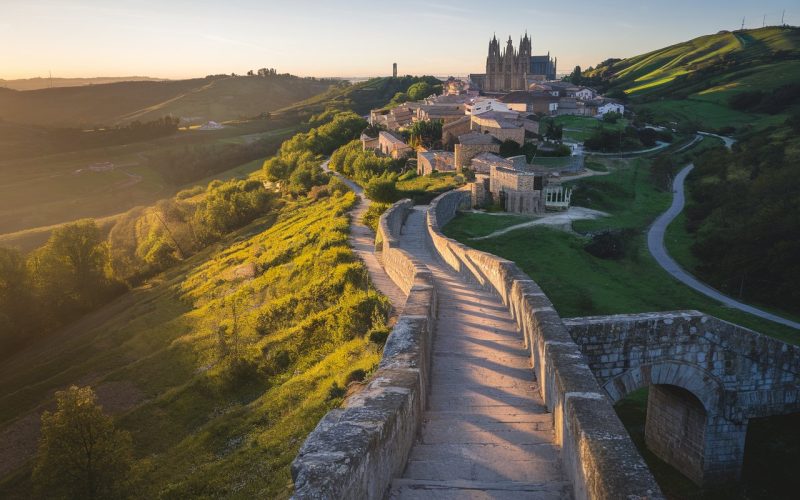 Descoberta a verdadeira história do Caminho de Santiago: Fatos surpreendentes que mudam tudo que você sabia